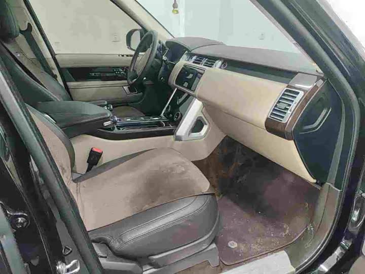 Photo 4 - Land Rover Range Rover