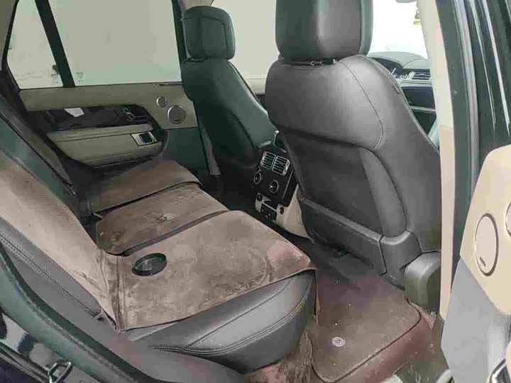 Photo 8 - Land Rover Range Rover