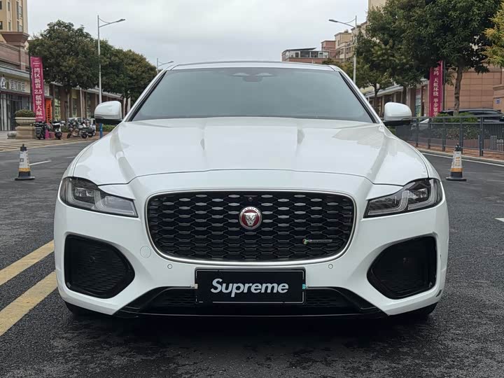 Фото 2 - Jaguar XF L