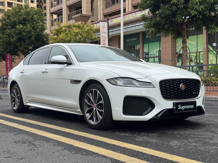 Фото 3 - Jaguar XF L