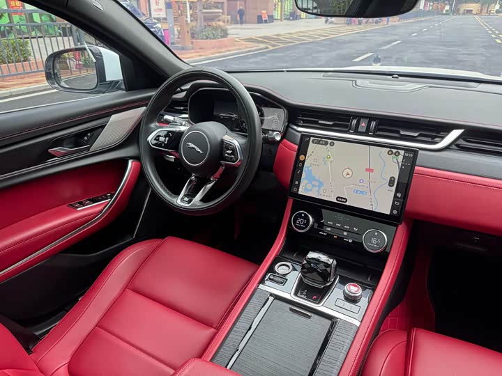 Фото 7 - Jaguar XF L