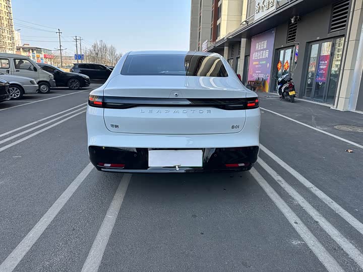 Photo 5 - Leapmotor B01