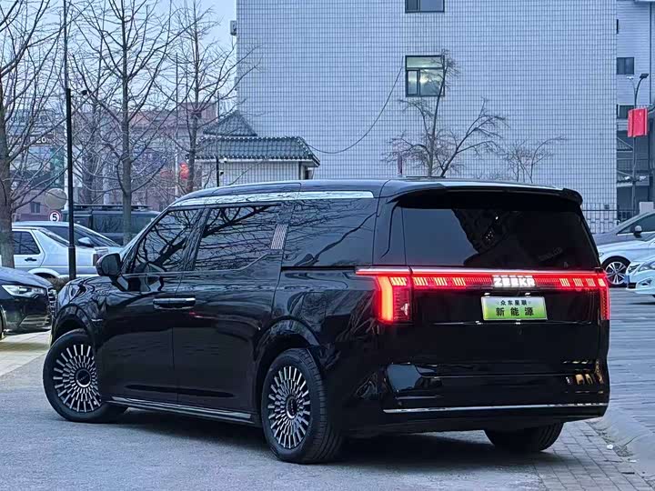 Фото 5 - Zeekr 009