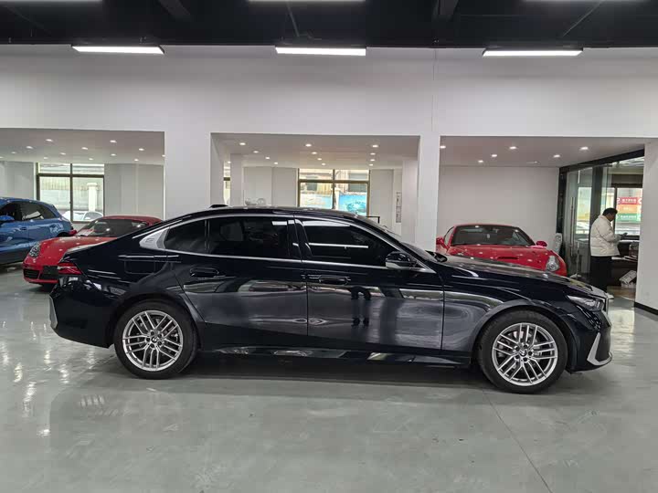 Фото 4 - BMW 5 Series