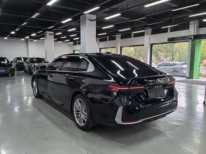 Фото 7 - BMW 5 Series