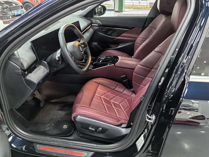 Фото 8 - BMW 5 Series