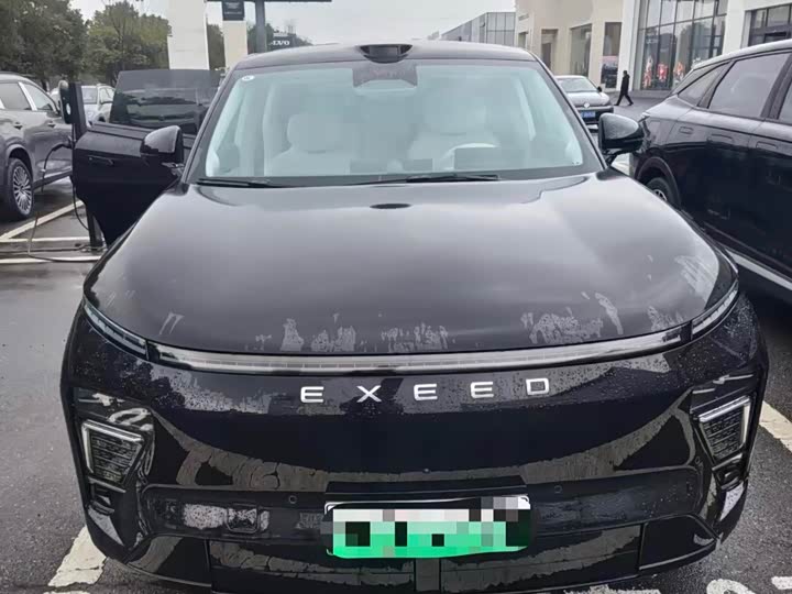 Photo 2 - Exeed Sterra ET