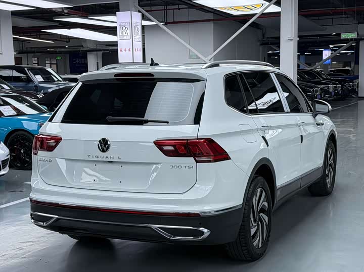 Фото 6 - Volkswagen Tiguan L Pro
