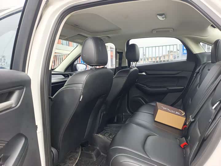 Фото 9 - Ford Escort