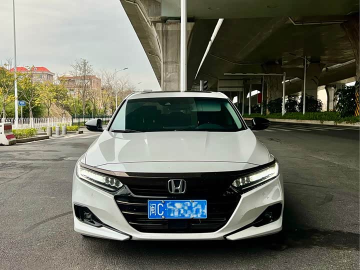 Фото 2 - Honda Accord