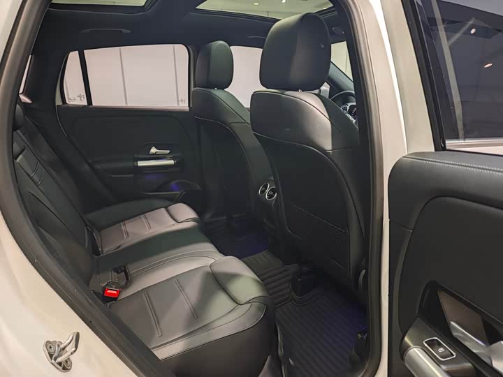 Фото 6 - Mercedes-Benz GLA-Class