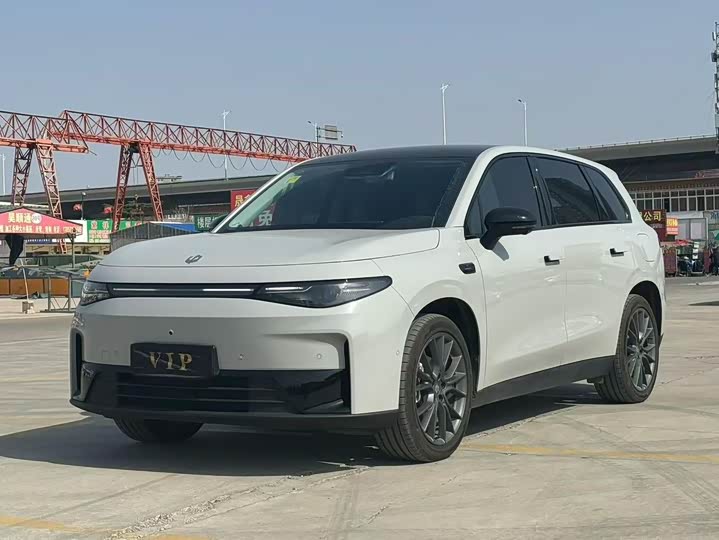 Фото 1 - Leapmotor C10