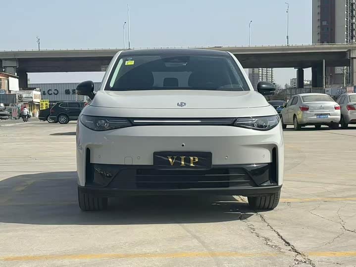 Фото 2 - Leapmotor C10