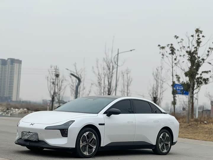 Фото 1 - XPeng Mona M03