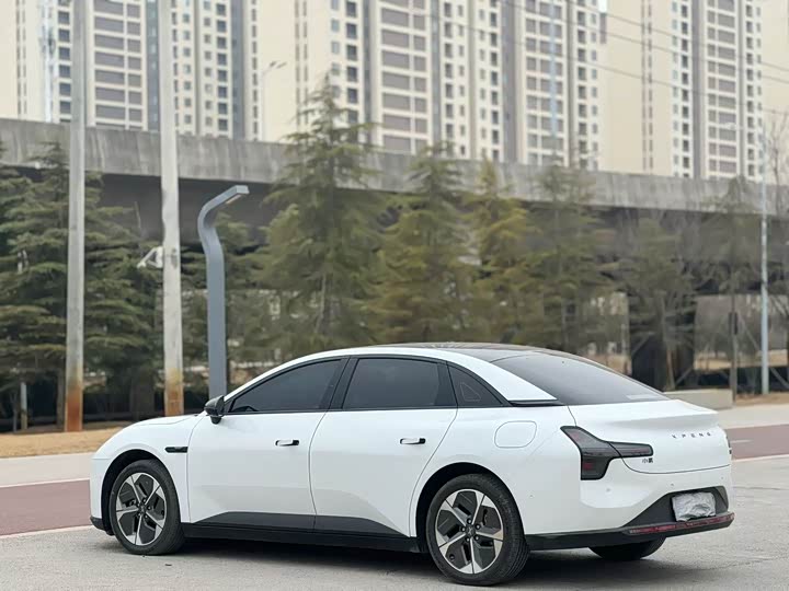 Фото 9 - XPeng Mona M03