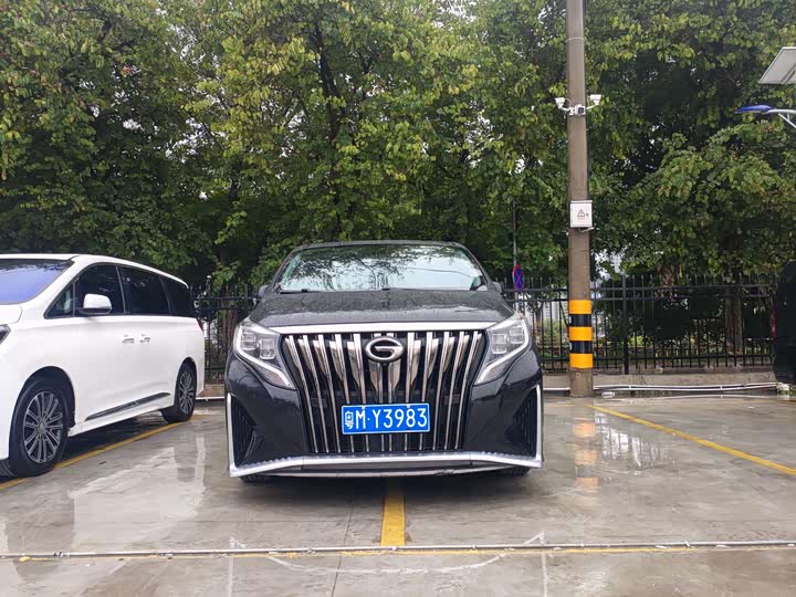 Фото 2 - GAC Trumpchi M8