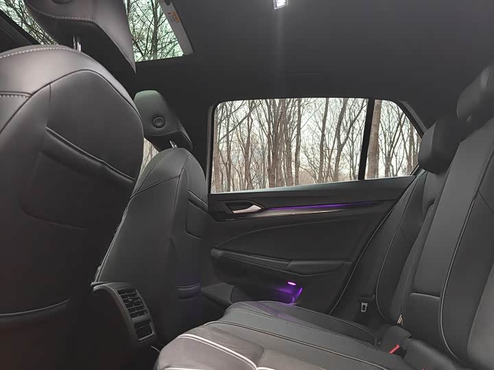 Фото 9 - Volkswagen Golf