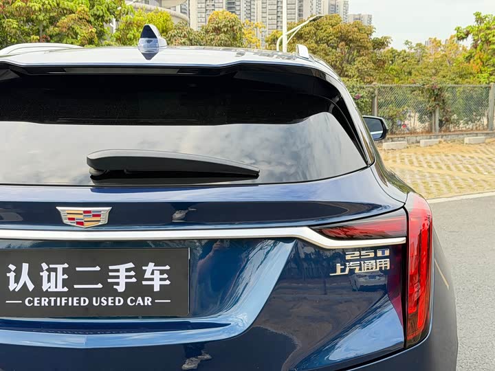 Фото 9 - Cadillac GT4