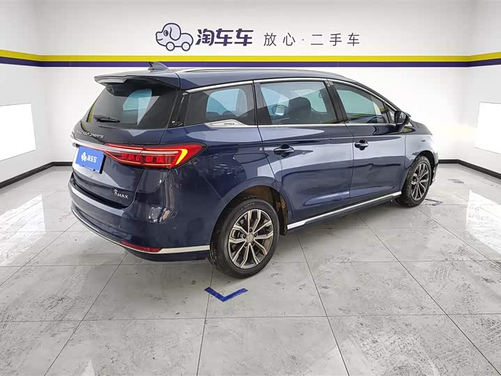 Фото 3 - BYD Song Max
