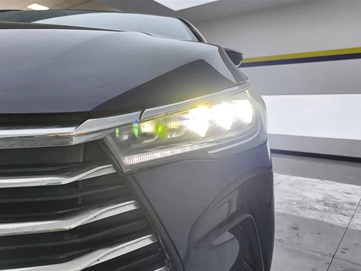 Фото 5 - BYD Song Max