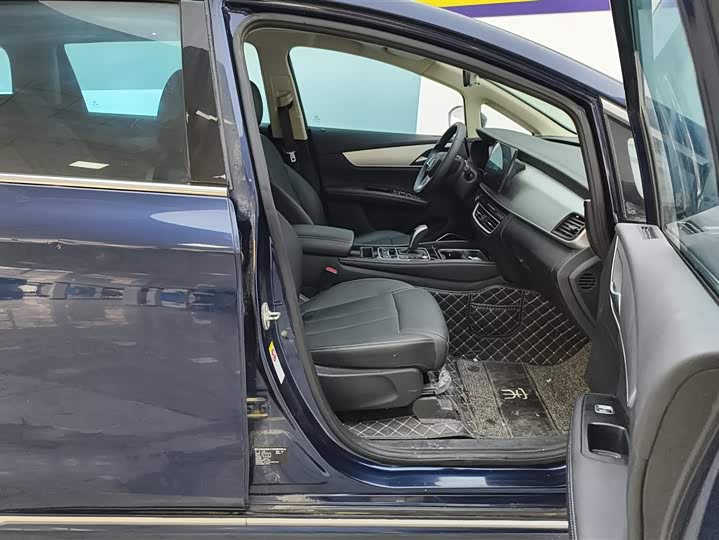 Фото 8 - BYD Song Max