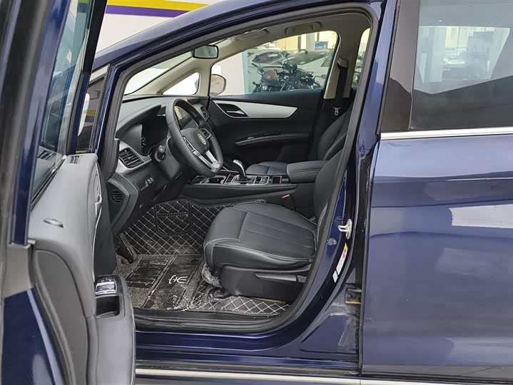 Фото 9 - BYD Song Max