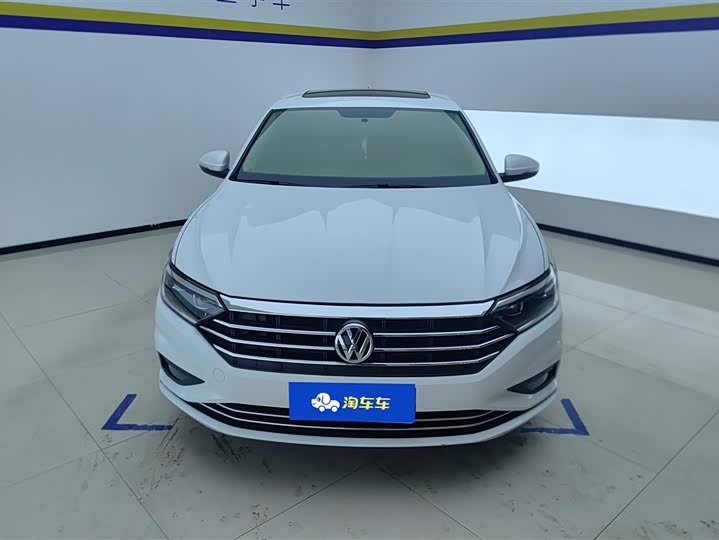 Photo 2 - Volkswagen Sagitar L
