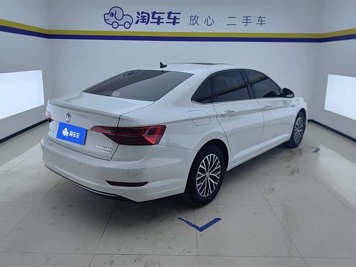 Photo 3 - Volkswagen Sagitar L