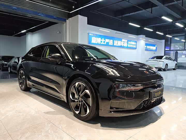 Фото 3 - Zeekr 001