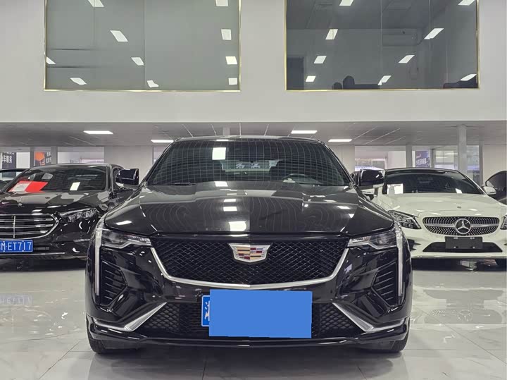 Фото 2 - Cadillac CT4