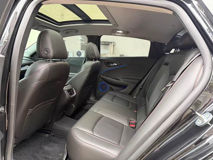 Фото 8 - Chevrolet Malibu XL