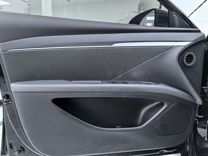 Photo 7 - XPeng Mona M03