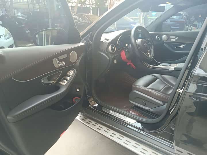 Photo 4 - Mercedes-Benz GLC-Class