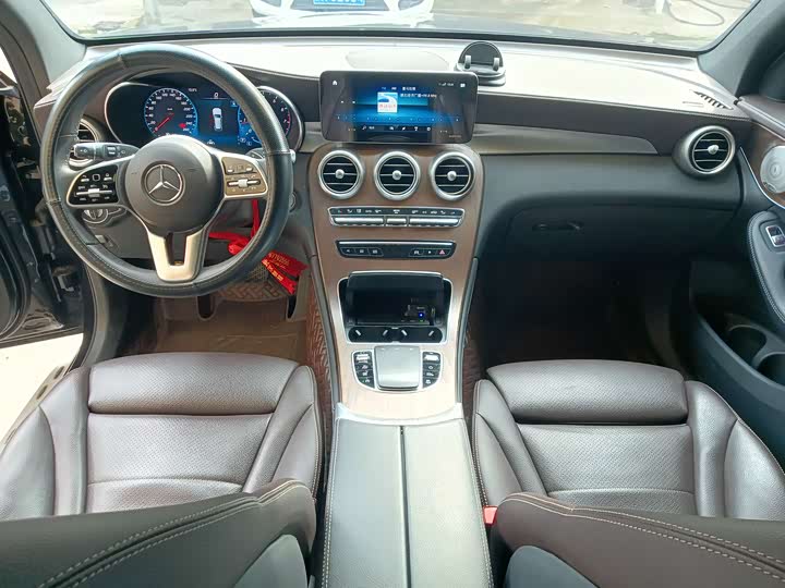 Photo 5 - Mercedes-Benz GLC-Class