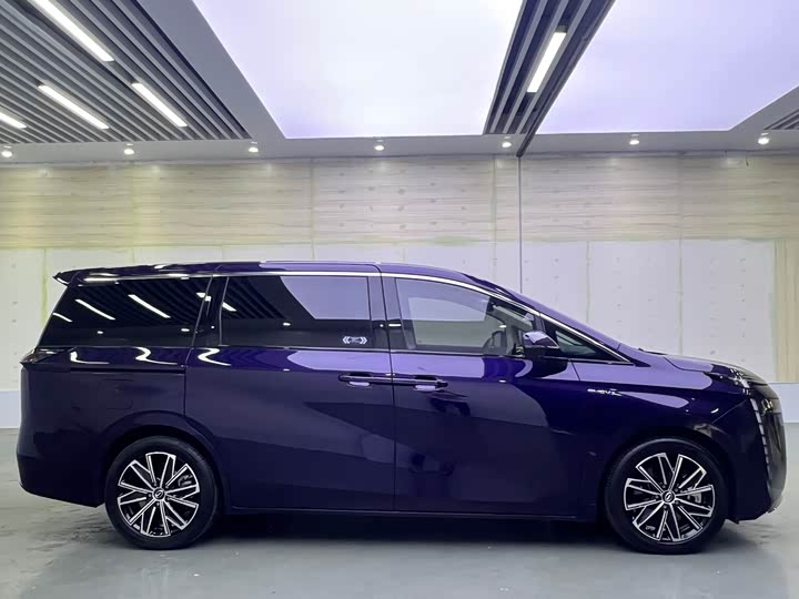Photo 7 - GAC Trumpchi E8