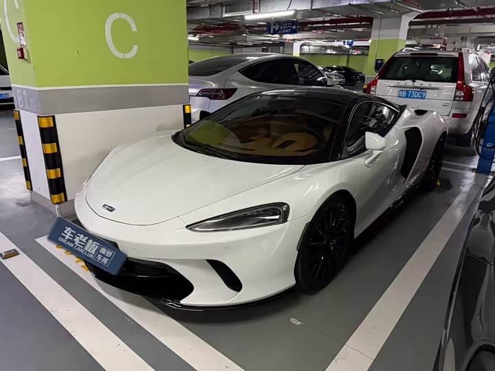 Photo 1 - McLaren GT