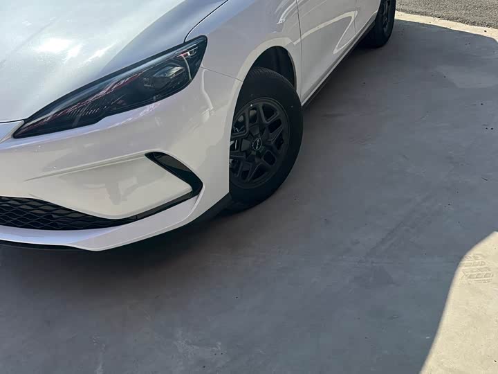 Photo 2 - BYD Seal 05 DM-i Hybrid