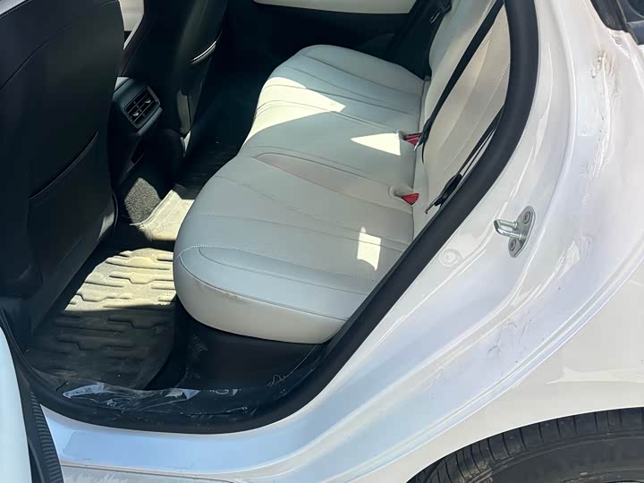 Photo 4 - BYD Seal 05 DM-i Hybrid