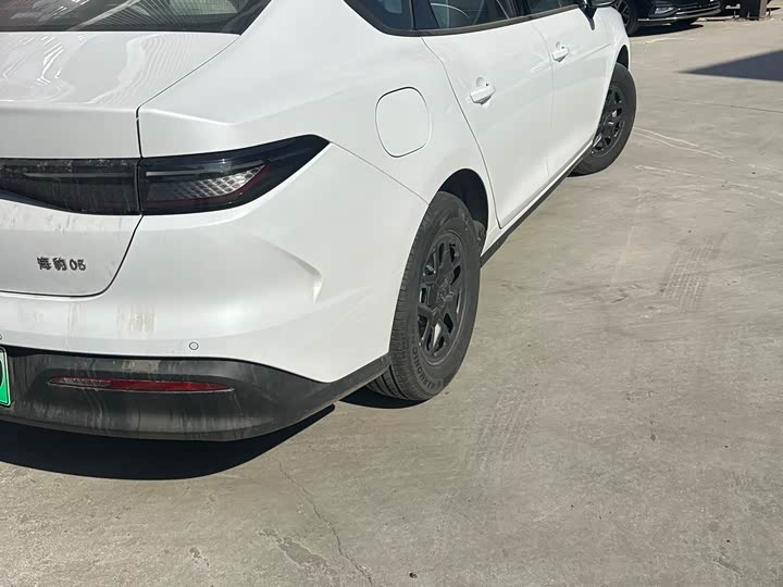 Photo 6 - BYD Seal 05 DM-i Hybrid