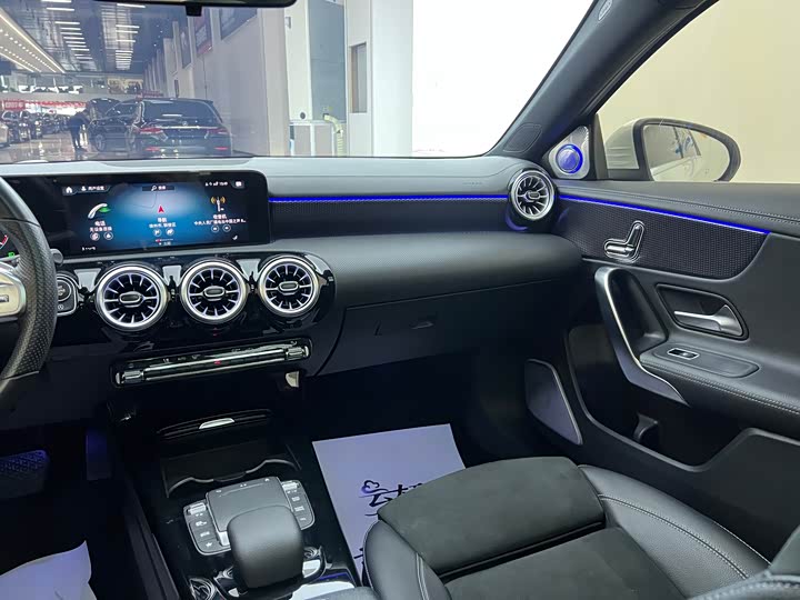 Фото 8 - Mercedes-Benz A-Class