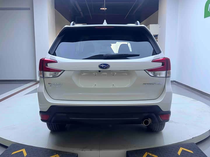 Фото 5 - Subaru Forester