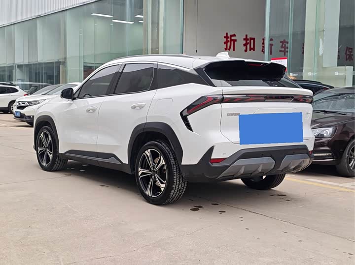 Фото 7 - Geely Galaxy L7