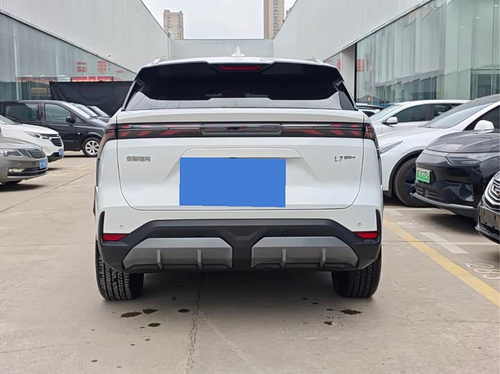 Фото 8 - Geely Galaxy L7