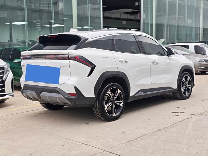 Фото 9 - Geely Galaxy L7