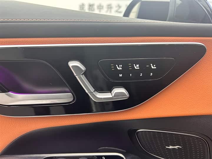 Photo 8 - Mercedes-Benz GLC-Class Hybrid