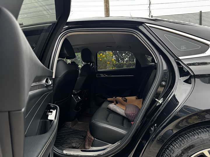 Фото 6 - Geely Preface