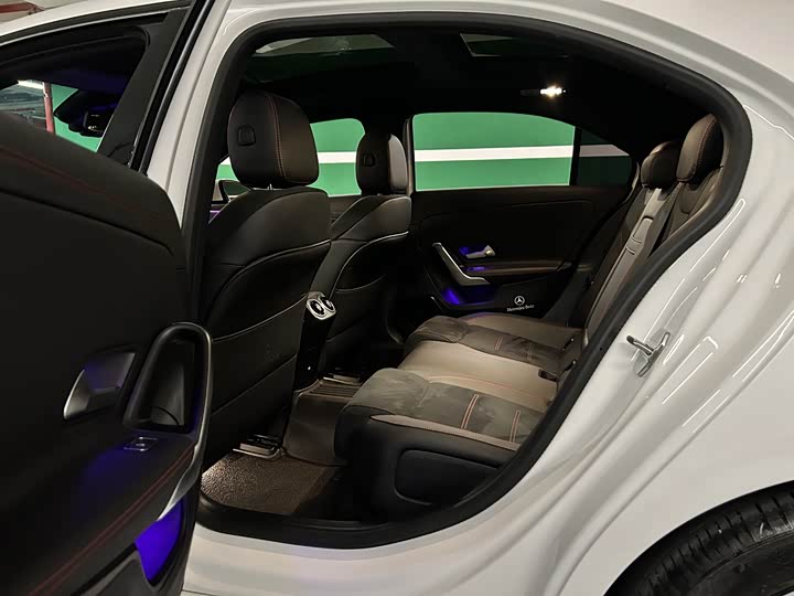 Фото 8 - Mercedes-Benz A-Class