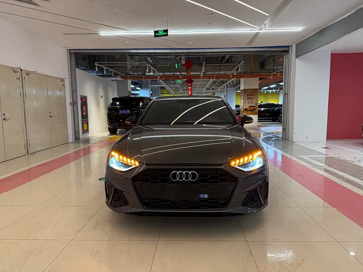 Фото 2 - Audi A4L