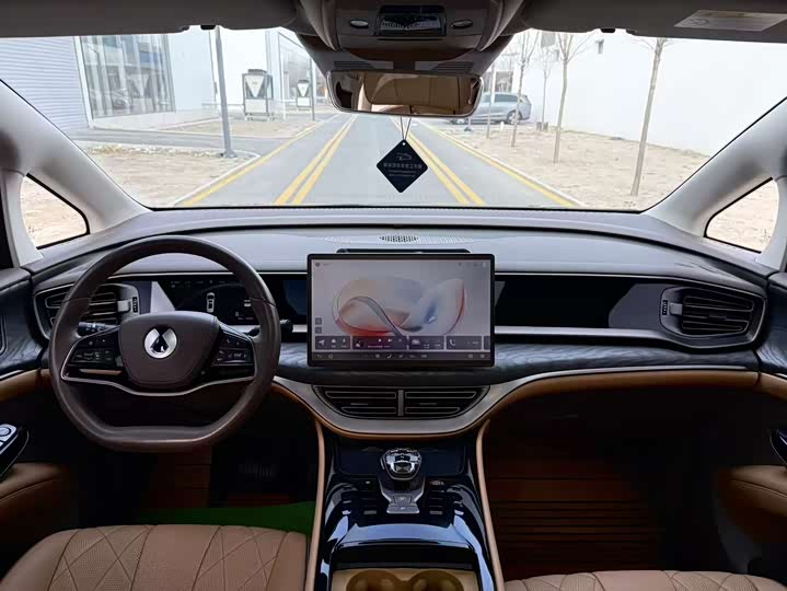 Фото 7 - Denza D9