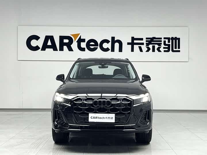 Фото 2 - Audi Q7